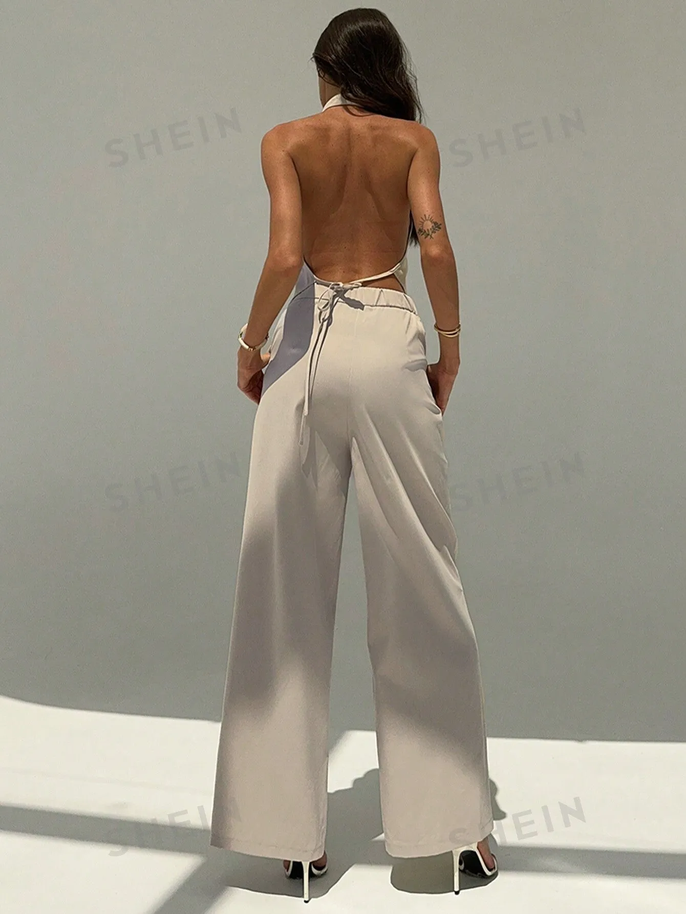 Aloruh Spring/Summer Office Lady V-Neck Sleeveless Top With Open Back & Wide Leg Pants, Slimming And Lengthening Outfit For Streetwear