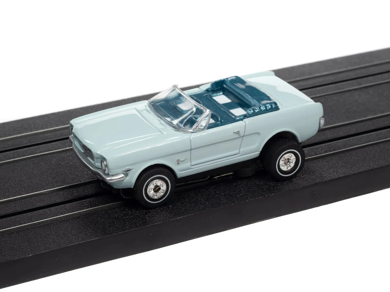 Auto World ThunderJet 1965 Ford Mustang Convertible light blue