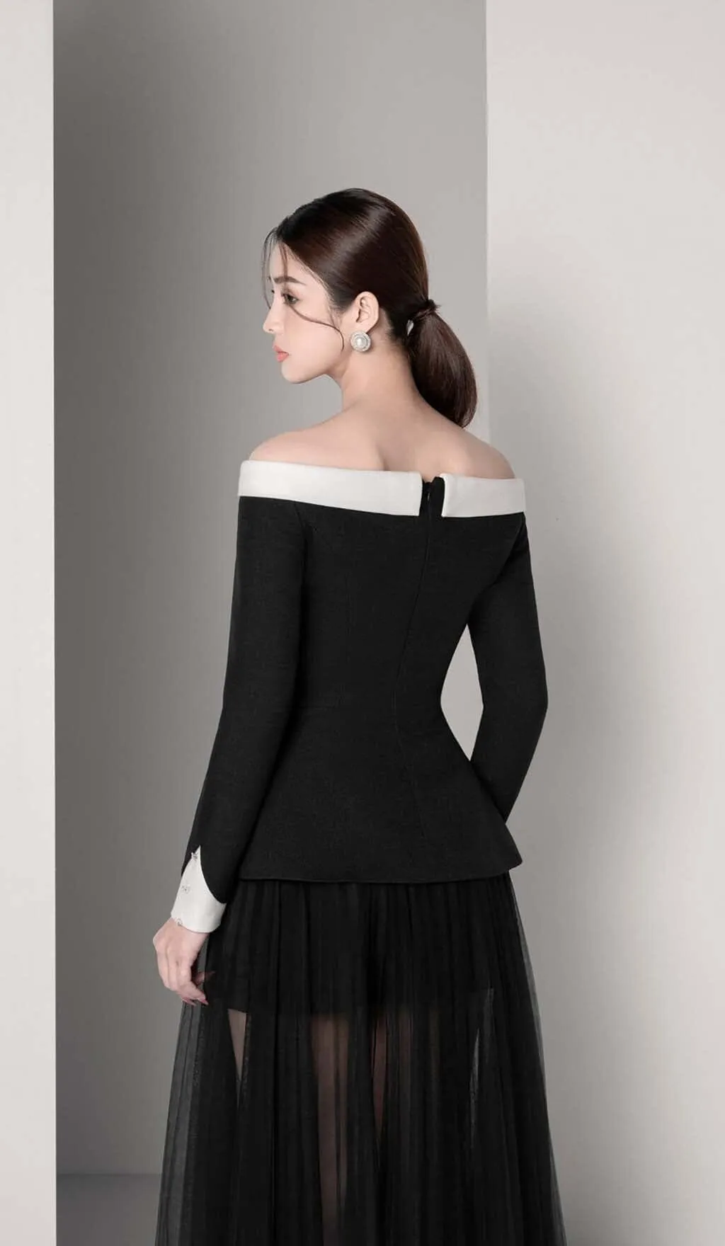 BOTTONS MESH TWO-PIECE SET DRESS IN BLACK