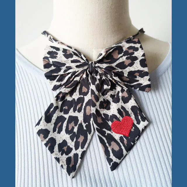 Lotus - Dark Academia Vintage Doll Collar Bib