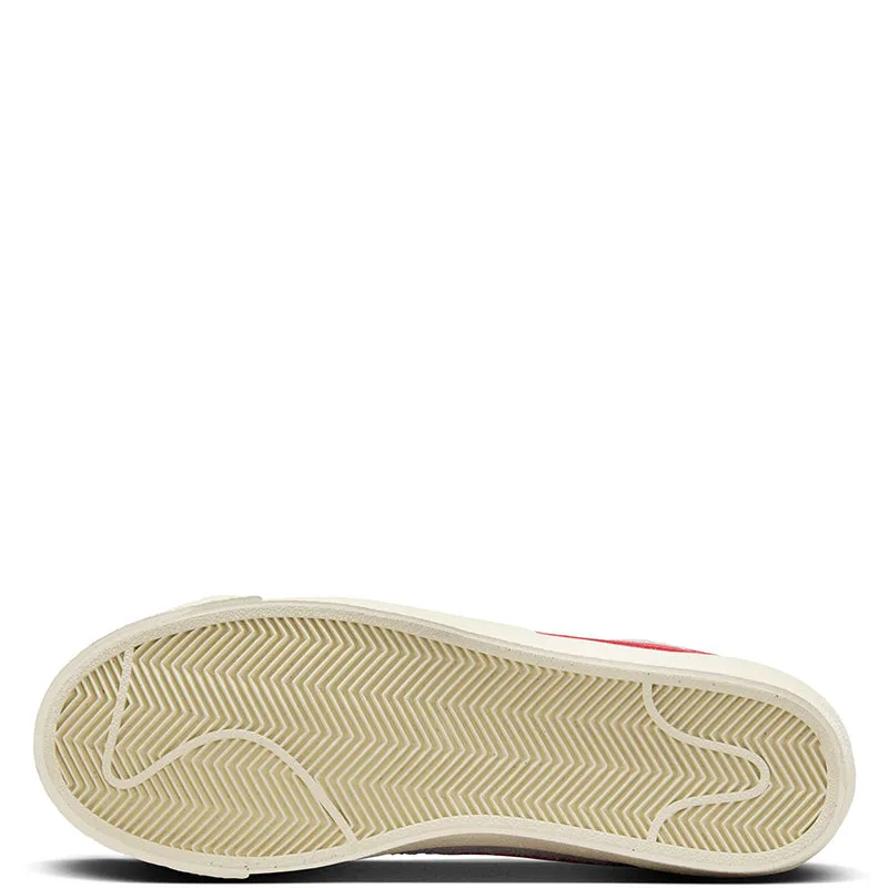 Nike Women's Blazer Low '77 Vintage