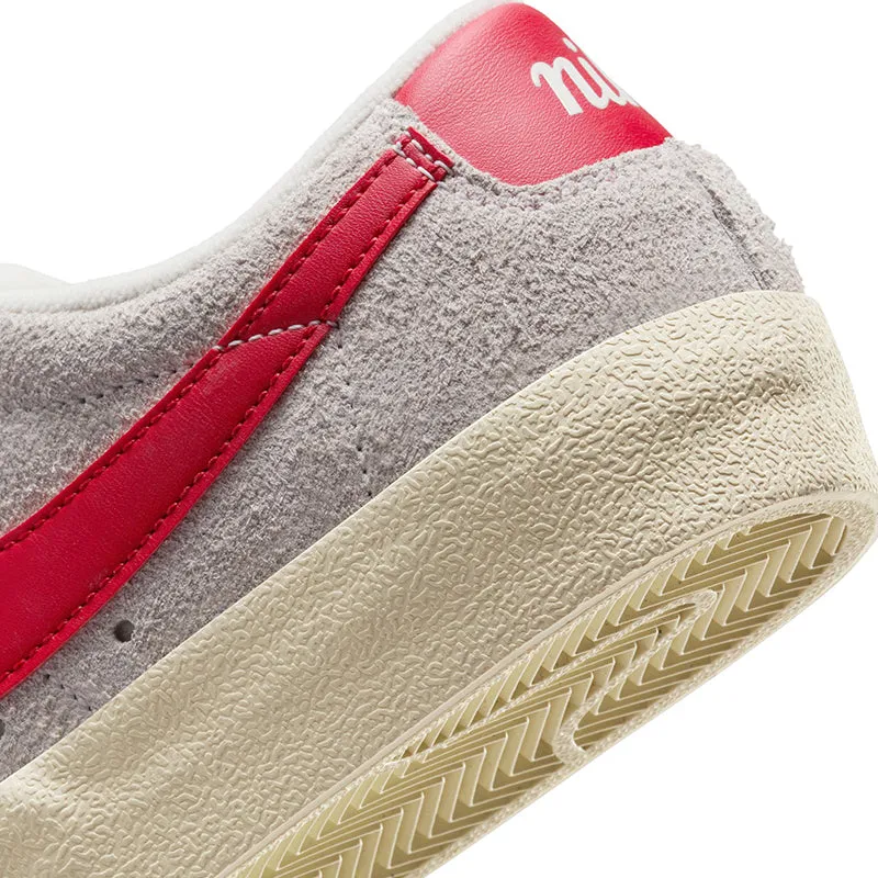 Nike Women's Blazer Low '77 Vintage